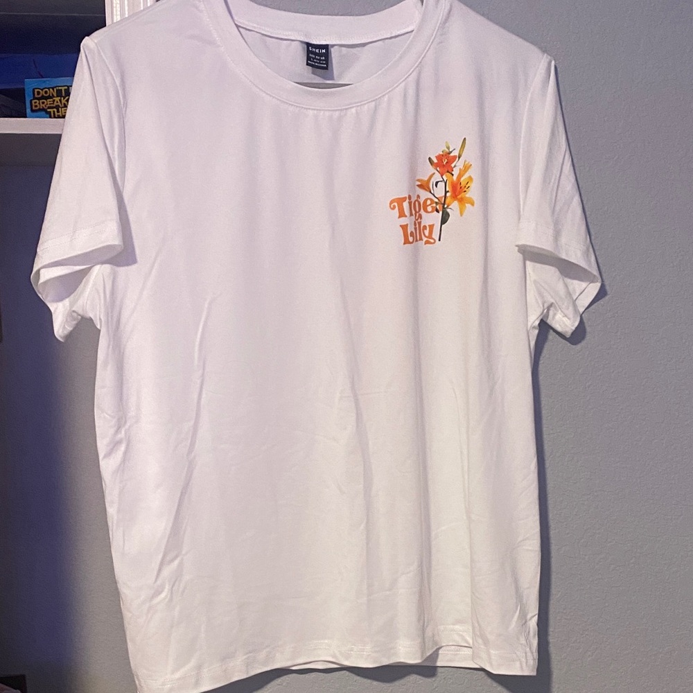 SHEIN White Short Sleeve Tee with Orange Floral Print